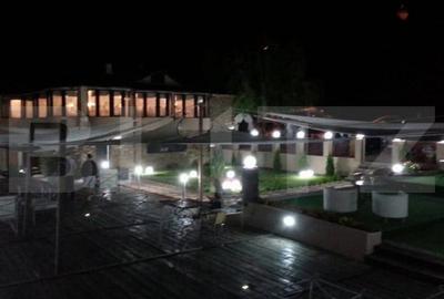 Spațiu comercial, de 293 mp, în Central - 12