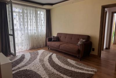 Apartament cu 3 camere semidecomandat în Vatra Luminoasă