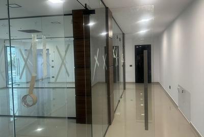 Spațiu comercial, de 123 mp, în Central - 2