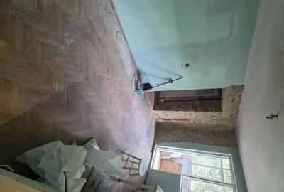 Apartament cu 4 camere semidecomandat în Petros - 1