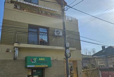 Casă cu 4 camere în Central - 2