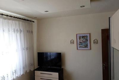 Apartament cu 3 camere decomandat în Central - 3