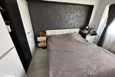 Apartament cu 3 camere decomandat în Lacu - 3