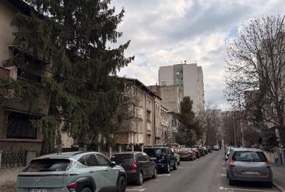 Casă individuală cu 15 camere cu Canalizare în Decebal - 10