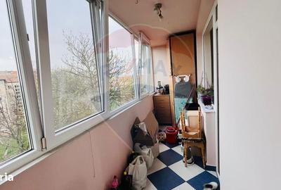 Apartament cu 3 camere semidecomandat, mobilat în Rogerius - 10