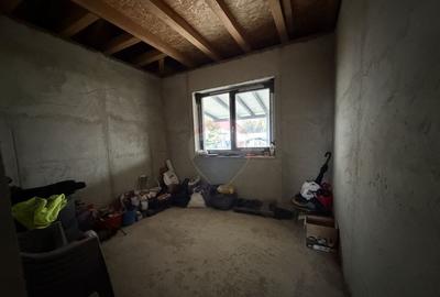 Casă cu 4 camere cu Teren 780 Mp în Câmpineanca - 4