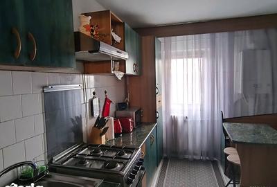 Apartament cu 4 camere decomandat, mobilat în Podu Roș - 3
