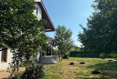 Casă individuală cu 5 camere cu Canalizare în Torontalului