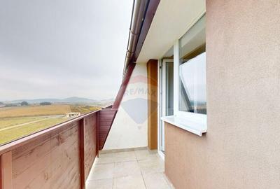 Apartament cu 2 camere decomandat în Sânpetru