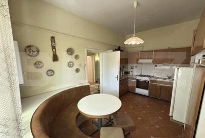 Apartament cu 5 camere decomandat în Central - 1