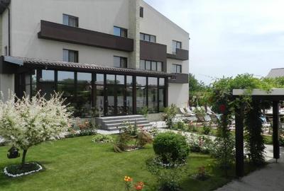 Casă individuală cu 17 camere cu Canalizare în Est - 2