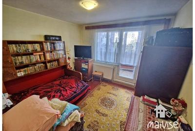 Apartament 3 camere de vanzare, str.Tudor Vladimirescu - 14
