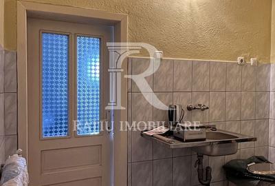 Casă cu 3 camere cu Teren 1500 Mp în Cața - 2