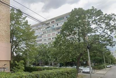 Apartament cu 2 camere decomandat în Vest