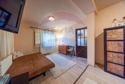 Casă cu 3 camere cu Teren 214 Mp în Central - 26