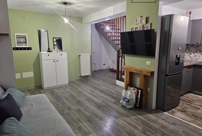 Duplex cu 4 camere cu Canalizare în Dumbrăvița
