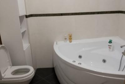Apartament cu 4 camere decomandat în Călărași - 11