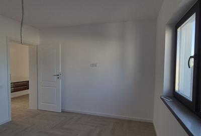 Casă cu 4 camere cu Teren 400 Mp în Clinceni
