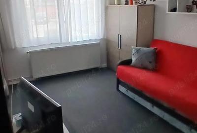 Garsonieră decomandată în Uzina 2 - 10