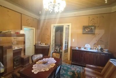 Casă cu 4 camere cu Teren 740 Mp în Cetate - 1