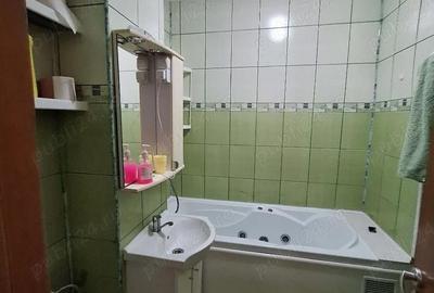 Apartament cu 2 camere decomandat în Micro 20 - 5