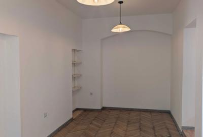 Spațiu comercial, de 25 mp, în Ultracentral - 3