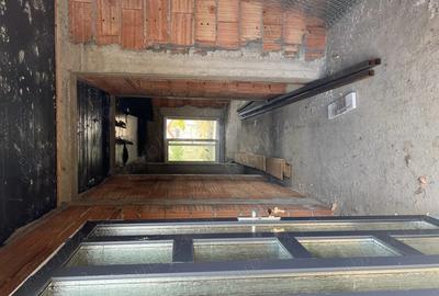 Vand casa Bazo?u Nou, Bucova? - 2