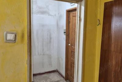 Vand garsoniera confort 1, zona Micalaca - 2