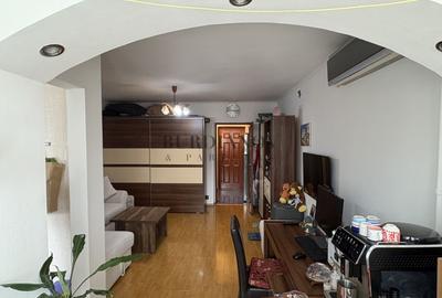 Garsonieră în Apărătorii Patriei - 3