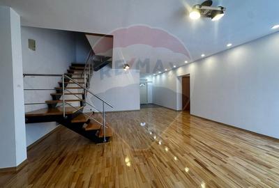 Casă cu 6 camere cu Piscina în Băneasa - 5