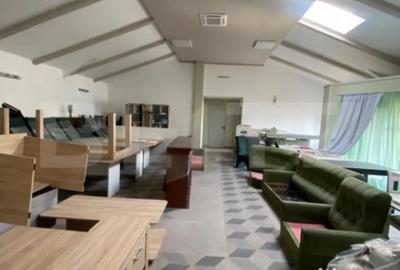 Spațiu comercial, de 200 mp, în Central - 2