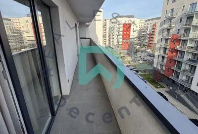 Apartament cu 3 camere semidecomandat în Tractorul - 7