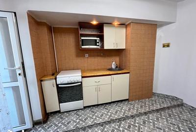 Apartament cu 3 camere semidecomandat, mobilat în Nicolina - 14