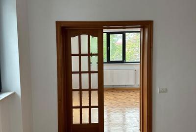 Casă cu 9 camere cu Canalizare în Drumul Taberei - 7