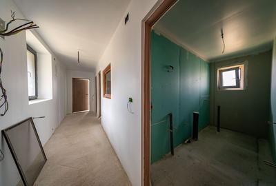 Casă de vânzare cu 3 camere, teren și terasă Alunis - 22