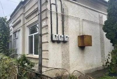 Casă cu 3 camere cu Teren 237 Mp în Central