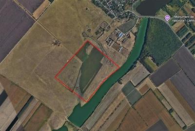 Teren agricol extravilan de 250000 mp, în Lehliu