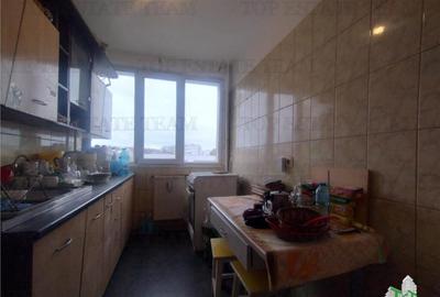 Reducere! Apartament 3 camere zona excelenta, parc si metrou - 1