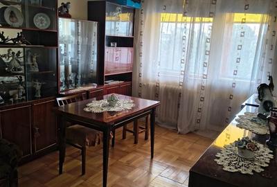 Apartament cu 4 camere decomandat în Central - 2