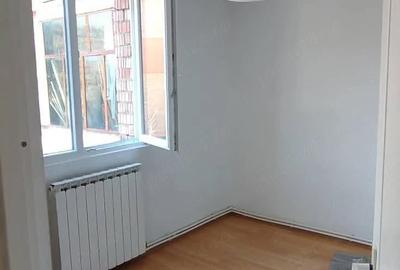 Apartament cu 3 camere decomandat în Dărmănești - 3