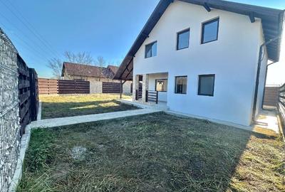 Vila noua Valea Voievozilor, 3 km de centru Targoviste, 3 dormitoare, 2 terase - 4