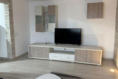 Apartament cu 3 camere decomandat în Central - 3