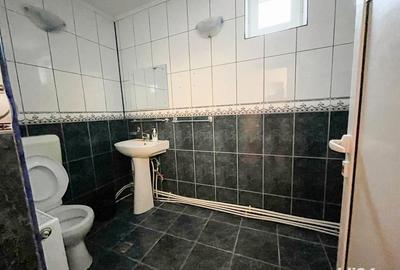 Casă cu 4 camere cu Canalizare în Central - 22