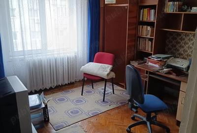 Apartament cu 4 camere decomandat în Central - 4