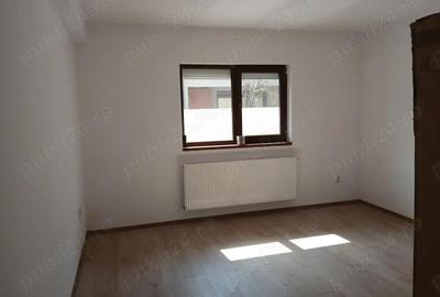 Casă cu 3 camere cu Teren 400 Mp în Domnești - 2