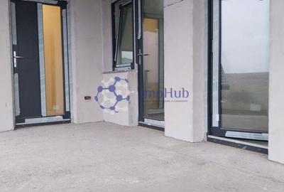 Casă cu 3 camere decomandat în Cercu - 1