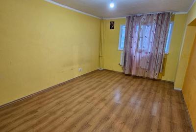 Apartament cu 4 camere in Micro 18 - 2