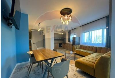 Apartament cu 3 camere decomandat în Turnișor