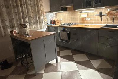 Casă cu 5 camere în Tractorul - 10