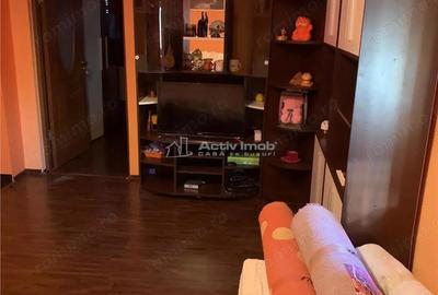 2 cam - la curte comuna - 5